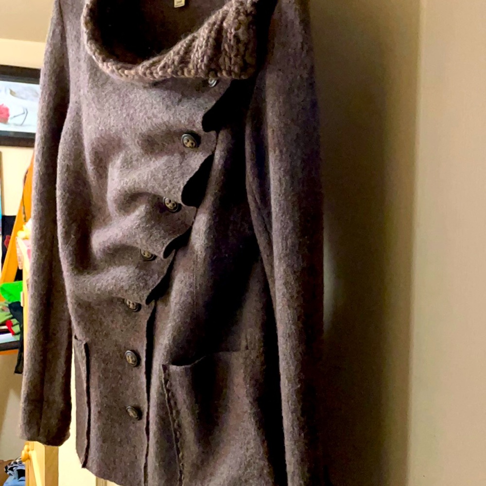 Beautiful 100% Wool jacket, size L